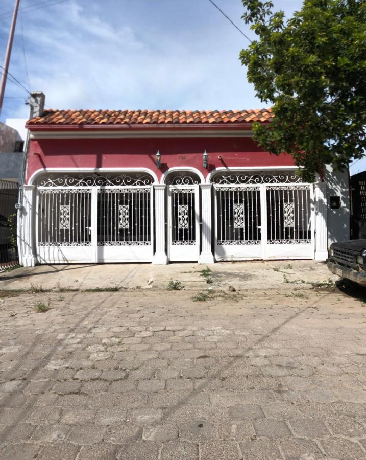 Mini Hostal Cultural De Мазатлан Екстер'єр фото